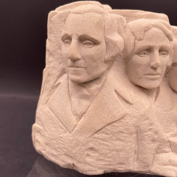 Mount Rushmore Sandstone Souvenir Statue Rushmore Photo Rapid City SD - Picture 2 of 9